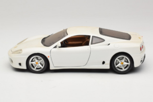 Ferrari 360 Modena Blanc Bburago 1:18 3368-W1 Métal — image 4 sur 8