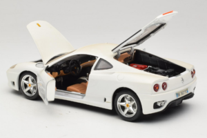 Ferrari 360 Modena Blanc Bburago 1:18 3368-W1 Métal — image 5 sur 8