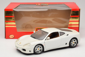 Ferrari 360 Modena Blanc Bburago 1:18 3368-W1 Métal — image 8 sur 8