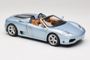 Ferrari 360 Spider Bleu The Italian Job Hot Wheels 1:18 P9905 Métal — image 4 sur 6