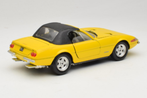 Ferrari 365 GTS/4 Daytona Cabriolet Jaune Techno Giodi 1:18 740028 Métal — image 3 sur 8