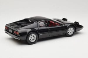 Ferrari 365 GT4/BB Noir Kyosho 1:18 08173K Métal — image 3 sur 8
