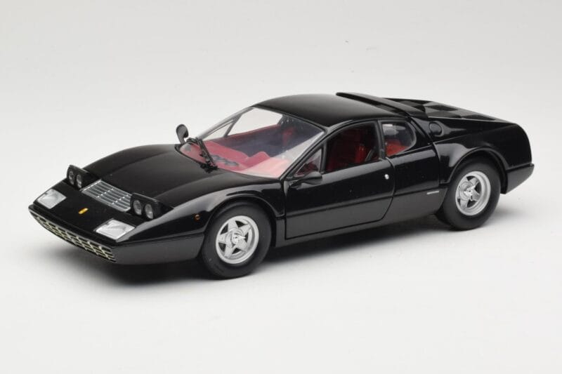 Ferrari 365 GT4/BB Noir Kyosho 1:18 08173K Métal