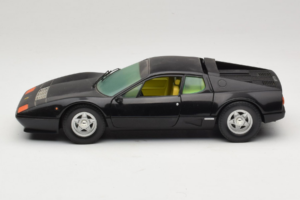 Ferrari 365 GT4 BB Noir Chrono 1:18 CH002 Métal — image 4 sur 8