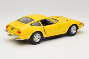 Ferrari 365 GTB/4 Daytona Jaune Techno Giodi 1:18 40011-Y1 Métal — image 2 sur 7