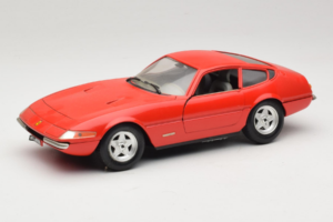 Ferrari 365 GTB/4 Daytona Rouge Techno Giodi 1:18 40011-P2 Métal