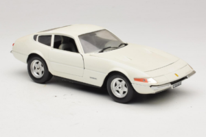 Ferrari 365 GTB/4 Daytona Berlina Blanc Techno Giodi 1:18 74007 Métal — image 6 sur 8