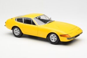 Ferrari 365 GTB/4 Daytona Jaune Kyosho 1:18 08162Y Métal — image 6 sur 8