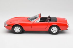 Ferrari 365 GTS Rouge Solido 1:18 8017 Métal — image 4 sur 8