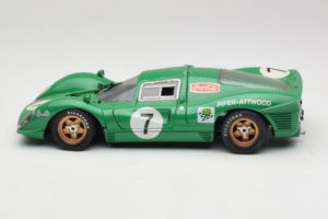 Ferrari 412P #7 Vert 24 Hours of Daytona 1967 Eagles Race 1:18 37000 Métal — image 4 sur 8