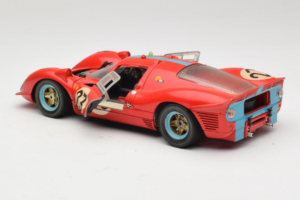 Ferrari 412P #23 W. Mairesse / J. Beurlys Le Mans 1967 Rouge Revell 1:18 48826 Métal — image 5 sur 8