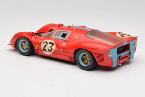 Ferrari 412P #23 W. Mairesse / J. Beurlys Le Mans 1967 Rouge Revell 1:18 48826 Métal — image 7 sur 8