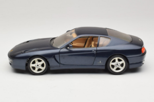 Ferrari 456 GT Bleu Bburago 1:18 3036-B1 Métal — image 4 sur 8