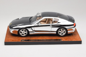 Ferrari 456 GT Chrome Silver Bburago 1:18 3746-R1 Métal