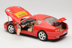 Ferrari 456 GT Ferrari Model Club Rouge Bburago 1:18 3036-P1 Métal — image 5 sur 8