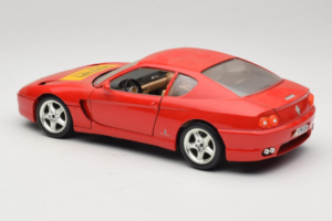 Ferrari 456 GT Ferrari Model Club Rouge Bburago 1:18 3036-P1 Métal — image 7 sur 8