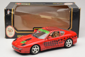 Ferrari 456 GT Interconti Car HiFi Rouge Bburago 1:18 3036-D Métal — image 8 sur 8