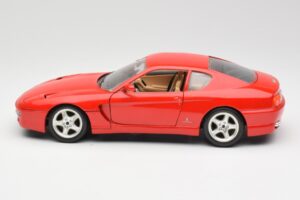 Ferrari 456 GT Rouge Bburago 1:18 3036-M1 Métal — image 4 sur 8