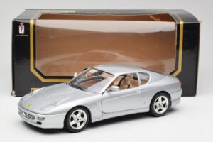 Ferrari 456 GT Argent Bburago 1:18 3036-M2 Métal — image 8 sur 8