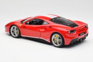 Ferrari 488 GTB Rouge Bburago 1:18 18-76102 Métal — image 7 sur 8