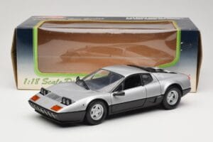 Ferrari 512BB Argent Kyosho 1:18 08171S Métal — image 8 sur 8