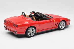 Ferrari 550 Barchetta Pininfarina Rouge Bburago 1:18 327660 Métal — image 3 sur 8
