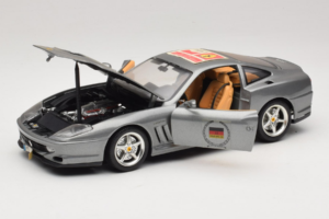 Ferrari 550 Maranello 25 Ferrari Model Club Argent Bburago 1:18 3344-S1 Métal — image 2 sur 7