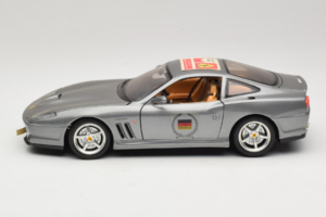 Ferrari 550 Maranello 25 Ferrari Model Club Argent Bburago 1:18 3344-S1 Métal — image 4 sur 7
