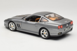 Ferrari 550 Maranello 25 Jahre Ferrari Model Club Argent 2e Version Bburago 1:18 3064-S1 Métal — image 7 sur 8