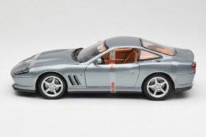 Ferrari 550 Maranello Gris Métallique Maisto 1:18 4839 Métal — image 3 sur 6