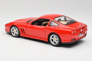 Ferrari 550 Maranello Rouge Bburago 1:18 3064 Métal — image 7 sur 8