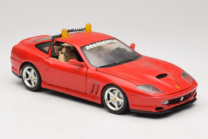 Ferrari 550 Maranello Safety Car Rosso Corsa Bburago 1:18 3064-P1 Métal — image 6 sur 8