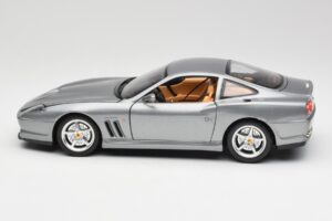 Ferrari 550 Maranello Argent Bburago 1:18 3344 Métal — image 4 sur 8