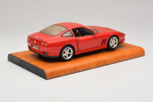 Ferrari 550 Maranello Technik Museum Speyer Edition Bburago 1:18 B001 Métal — image 3 sur 8