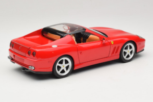 Ferrari 575M Superamerica Rouge Hot Wheels 1:18 J2858 Métal — image 3 sur 8