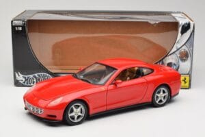 Ferrari 612 Scaglietti Rosso Corsa Hot Wheels 1:18 B6047 Métal — image 8 sur 8