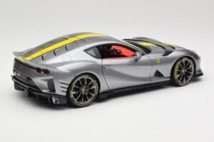 Ferrari 812 Competizione Grigio Coburn Bburago 1:18 18-01647 Métal — image 3 sur 8