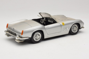 Ferrari California Cabriolet Argent Tonka 1:18 01109-S1 Métal — image 3 sur 8