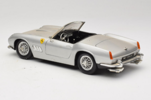 Ferrari California Cabriolet Argent Tonka 1:18 01109-S1 Métal — image 7 sur 8