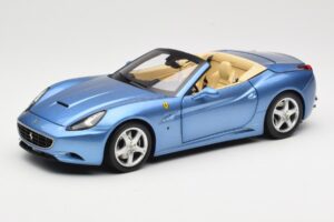 Ferrari California Bleu Clair Hot Wheels 1:18 N2043 Métal