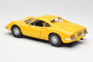 Ferrari Dino 246 GT Jaune Anson 1:18 30301W Métal — image 7 sur 8