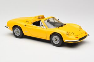 Ferrari Dino 246 GTS Jaune Hot Wheels 1:18 23920 Métal — image 6 sur 8