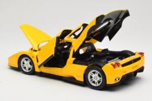 Ferrari Enzo Jaune Hot Wheels 1:18 C1550 Métal — image 5 sur 8