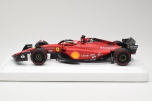 Ferrari F1-75 #16 C. Leclerc Winner Bahrain GP 2022 BBR 1:18 BBR221816 Résine — image 3 sur 6