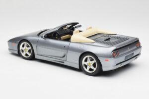 Ferrari F355 Spider Argent Hot Wheels 1:18 23907-M1 Métal — image 7 sur 8