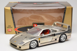 Ferrari F40 Chrome Silver Bburago 1:18 3401 Métal — image 8 sur 8
