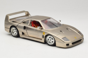 Ferrari F40 Dark Chrome Silver Kroymans Édition Limitée Bburago 1:18 3032-C2 Métal — image 6 sur 8