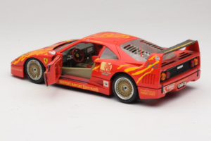 Ferrari F40 Evoluzione #3 Brummel Rouge 1987 Bburago 1:18 3022-P2 Métal — image 5 sur 8
