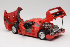 Ferrari F40 Evoluzione FC Nürnberg Special Edition Rouge Bburago 1:18 3042-FCN Métal — image 5 sur 8