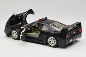 Ferrari F40 Highway Patrol Noir Blanc Bburago 1:18 3022-H1 Métal — image 5 sur 8